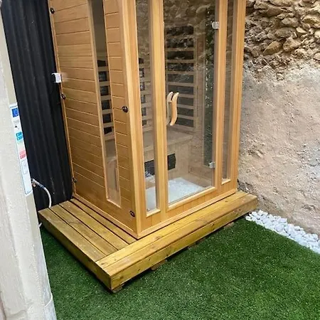 Superbe Avec Jacuzzi Patio Et Sauna *